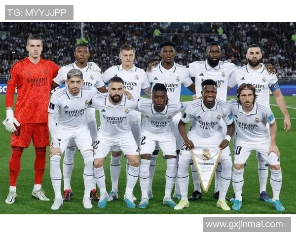 南美足球明星阵容揭秘球场上的传奇与荣耀交织的精彩瞬间 南美足球明星阵容揭秘球场上的传奇与荣耀交织的精彩瞬间