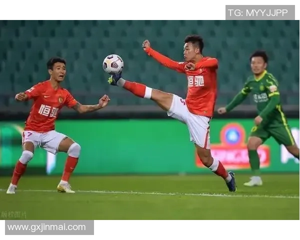 南京足球队强势领跑城市联赛积分榜89分稳居第一名