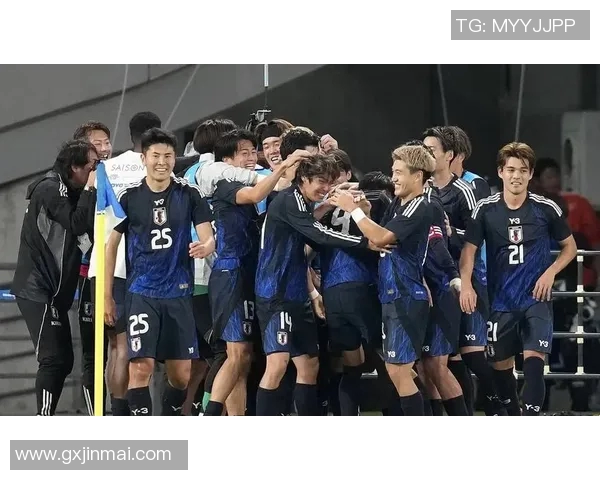 日本足球界的头号明星是谁引发了众多球迷的热议与关注