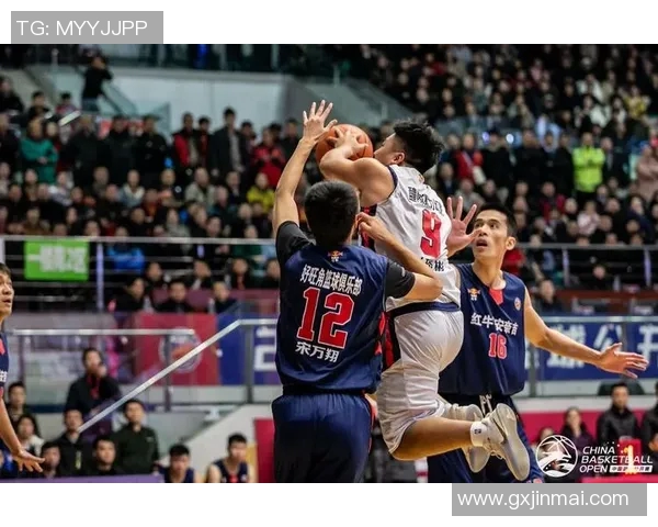 杭州篮球队以78分高居联赛积分榜首位争夺冠军形势大好